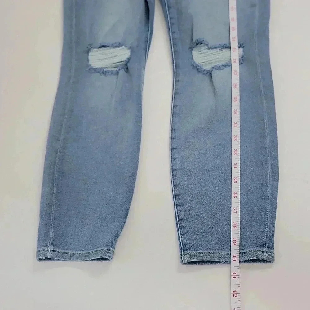 Good American Good Legs Cropped Skinny - Picture 5 of 13